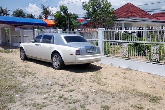 Rolls-Royce tien ty cua dai gia Trung Nguyen bi 